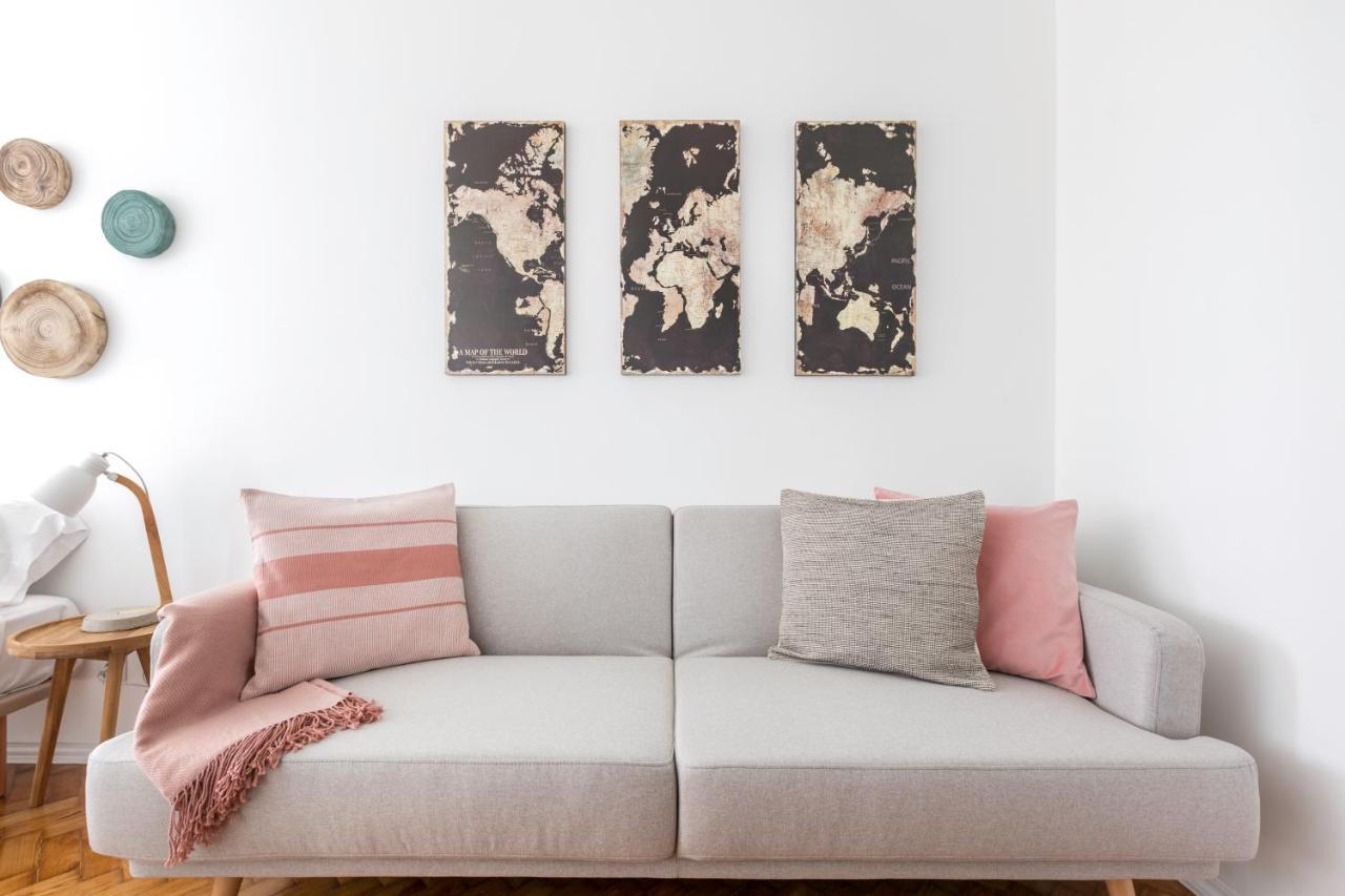 Stroll To Coffee Shops Near A Renovated Hillside Apartment In Graca Lisbona Esterno foto